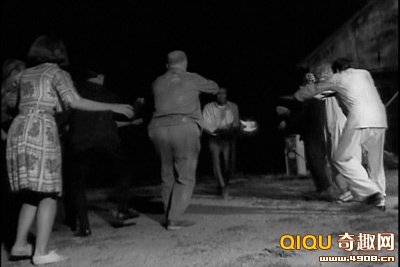 �ӽ�ʬ����������һ����Ҫԭ�򣺲�Ҫ����Χ��